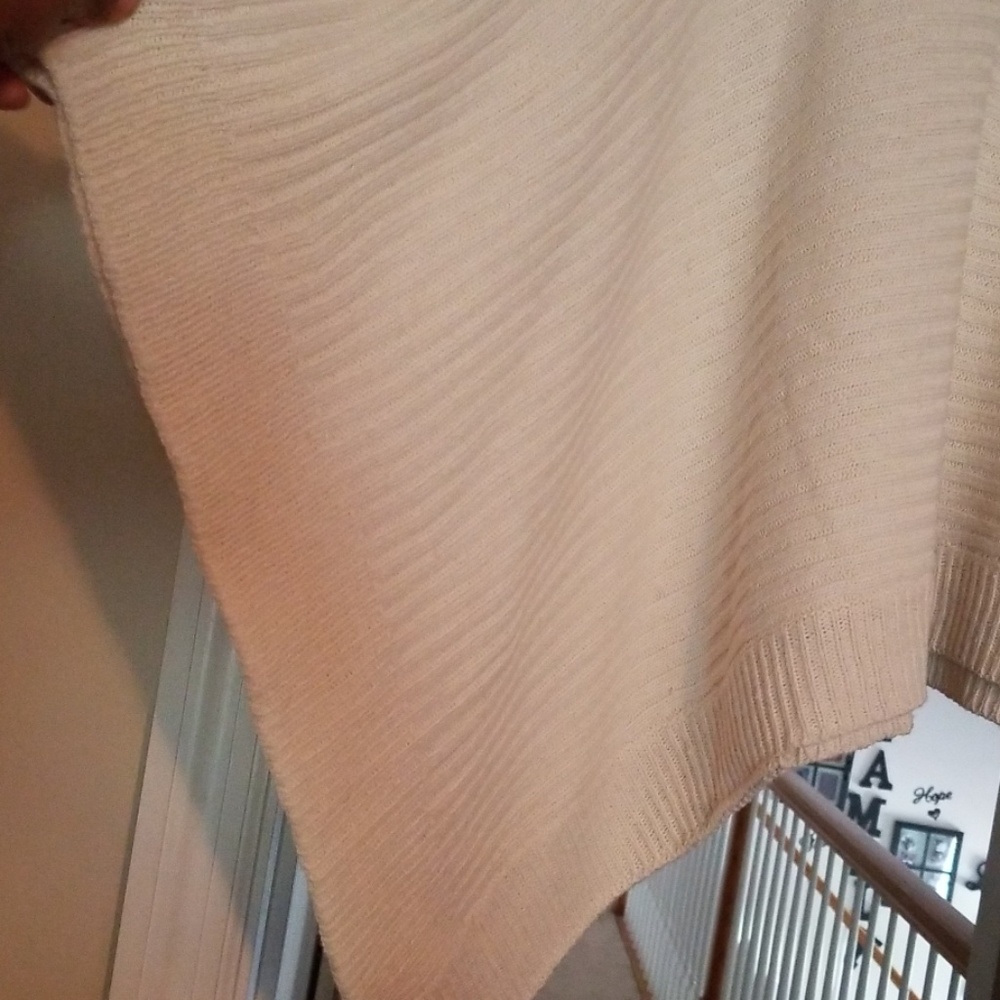 Sweater - Picture 3 of 5